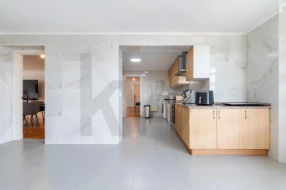 Apartamento T4 para Venda em Campolide