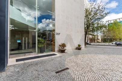 Apartamento T4 para Venda em Campolide