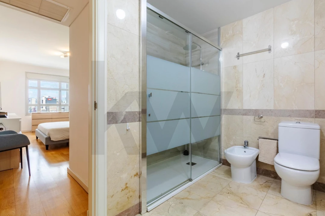 Apartamento T4 para Venda em Campolide Foto 39