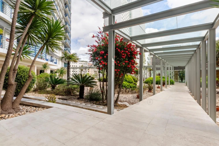 Apartamento T4 para Venda em Campolide Foto 51