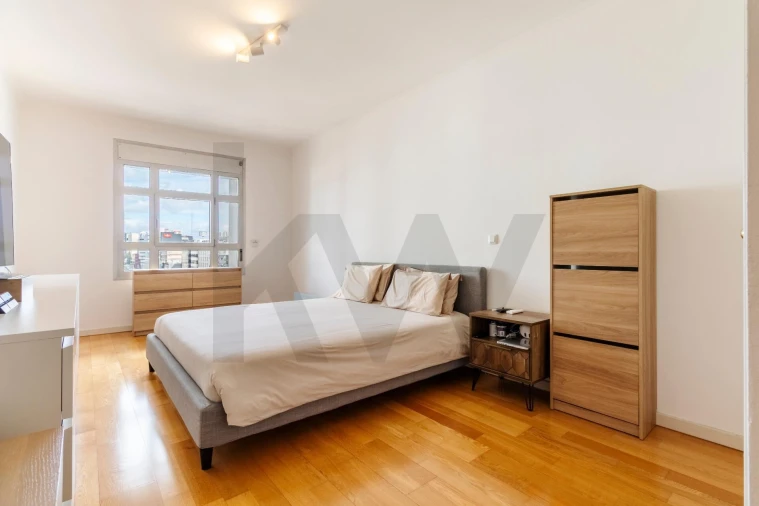 Apartamento T4 para Venda em Campolide Foto 34