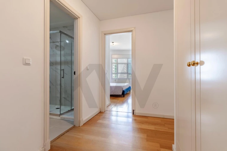 Apartamento T4 para Venda em Campolide Foto 20