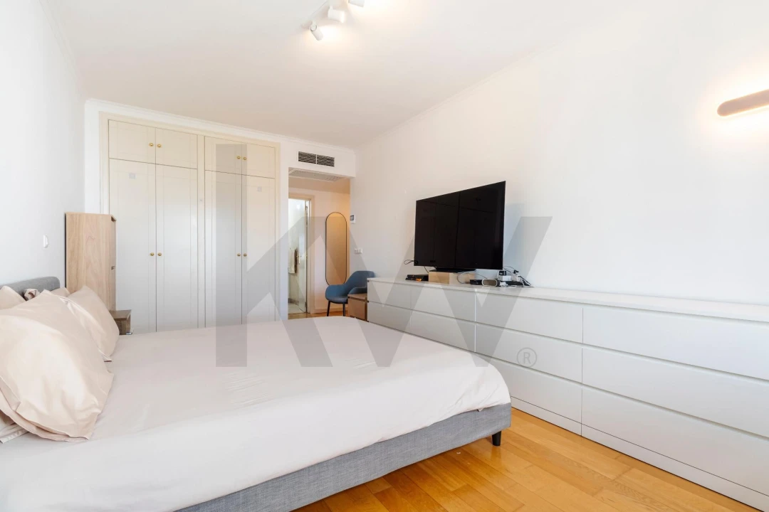 Apartamento T4 para Venda em Campolide Foto 37