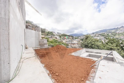 Moradia T3 para Venda em Santo Antonio