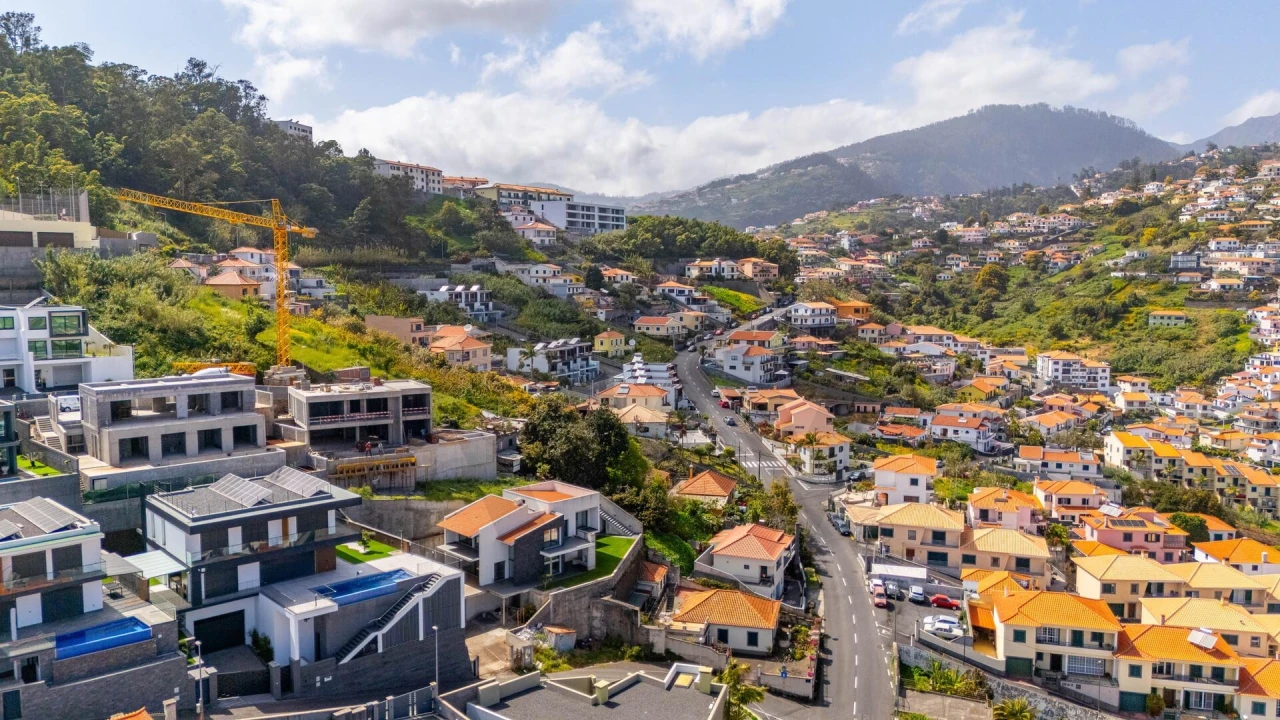 Moradia T3 para Venda em Santo Antonio Foto 22