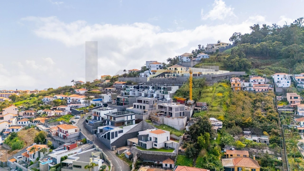 Moradia T3 para Venda em Santo Antonio Foto 23