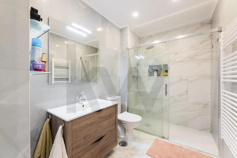 Apartamento T2 para Venda em Nogueiró e Tenões Foto 11