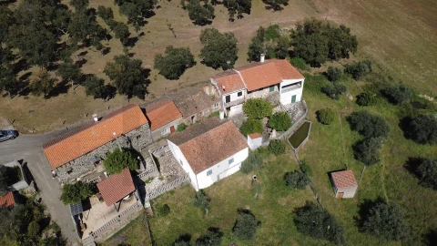 Moradia T3 para Venda em Vale de Prazeres e Mata da Rainha