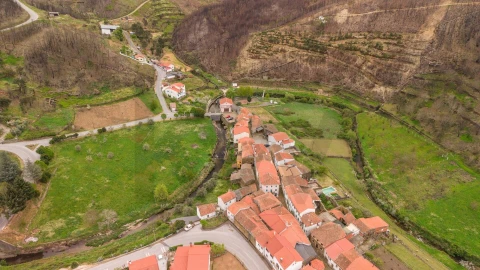 Moradia T2 para Venda em Unhais-O-Velho