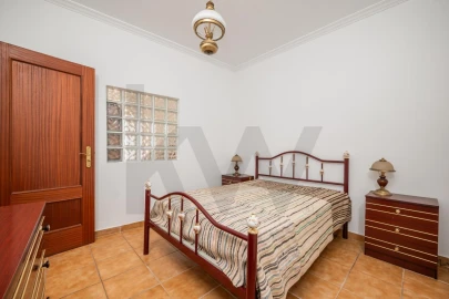 Moradia T2 para Venda em Unhais-O-Velho