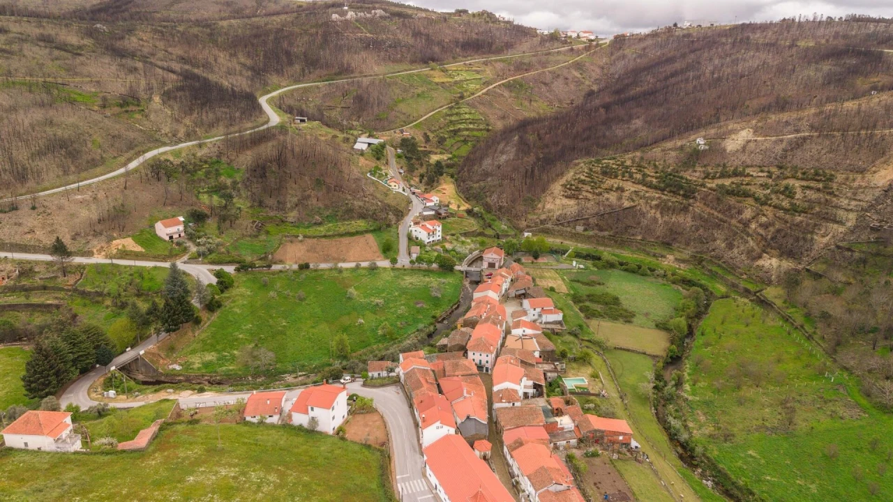 Moradia T2 para Venda em Unhais-O-Velho Foto 37