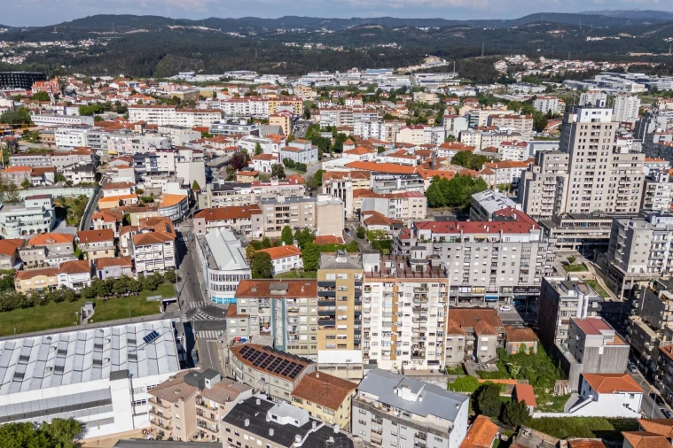 Apartamento T3 para Venda em São João da Madeira Foto 40
