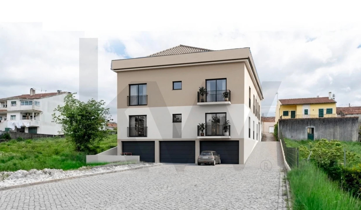 Apartamento T1 para Venda em Avelar Foto 1