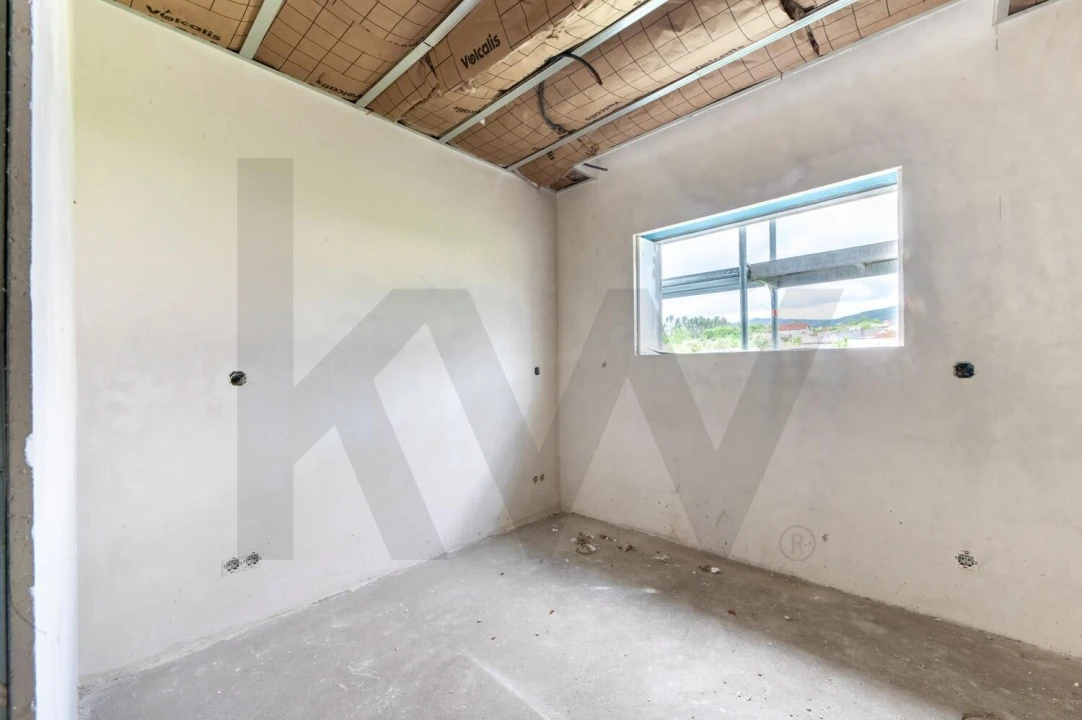 Apartamento T1 para Venda em Avelar Foto 9