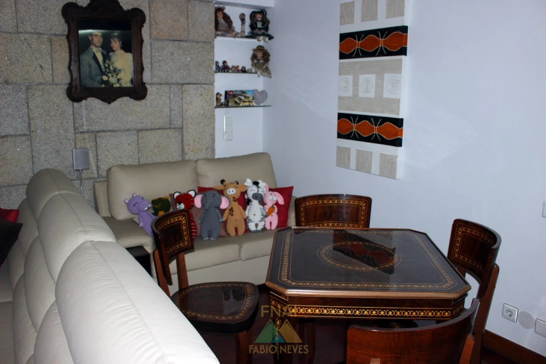 Moradia T4 para Venda em Sequeira Foto 12