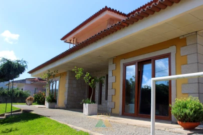 Moradia T4 para Venda em Sequeira