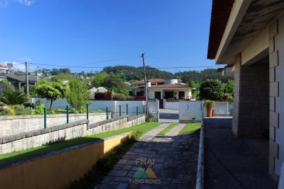 Moradia T4 para Venda em Sequeira