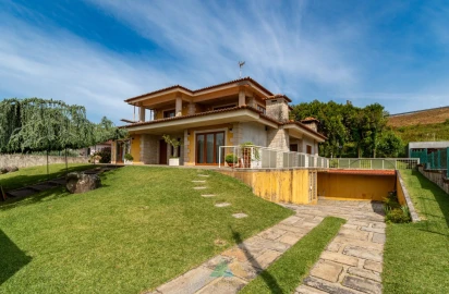 Moradia T4 para Venda em Sequeira