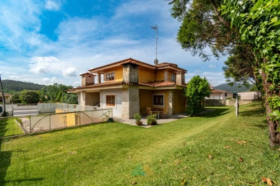Moradia T4 para Venda em Sequeira