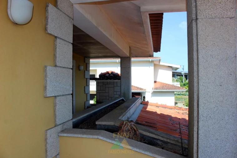 Moradia T4 para Venda em Sequeira Foto 36