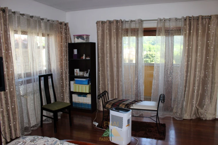 Moradia T4 para Venda em Sequeira Foto 43