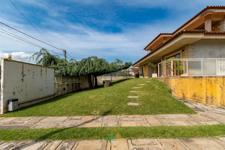 Moradia T4 para Venda em Sequeira Foto 7