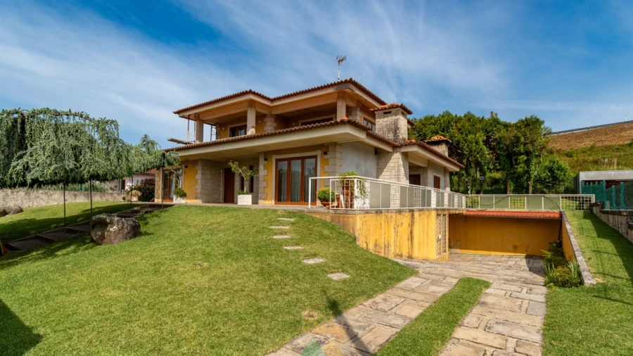 Moradia T4 para Venda em Sequeira