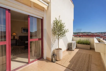 Apartamento T4 para Venda em Algés, Linda-A-Velha e Cruz Quebrada-Dafundo