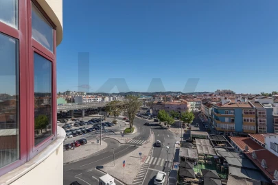 Apartamento T4 para Venda em Algés, Linda-A-Velha e Cruz Quebrada-Dafundo