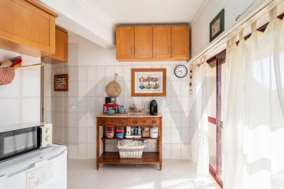 Apartamento T4 para Venda em Algés, Linda-A-Velha e Cruz Quebrada-Dafundo