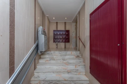 Apartamento T4 para Venda em Algés, Linda-A-Velha e Cruz Quebrada-Dafundo