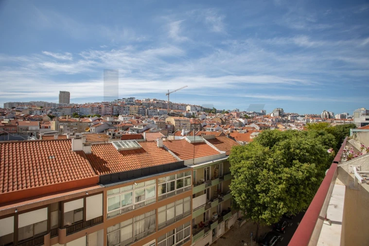 Apartamento T4 para Venda em Algés, Linda-A-Velha e Cruz Quebrada-Dafundo Foto 10