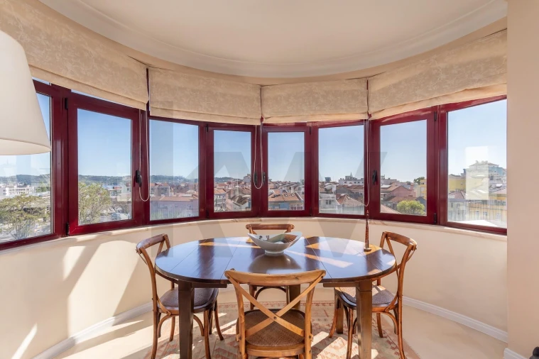 Apartamento T4 para Venda em Algés, Linda-A-Velha e Cruz Quebrada-Dafundo Foto 4