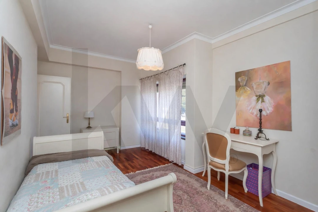 Apartamento T4 para Venda em Algés, Linda-A-Velha e Cruz Quebrada-Dafundo Foto 17