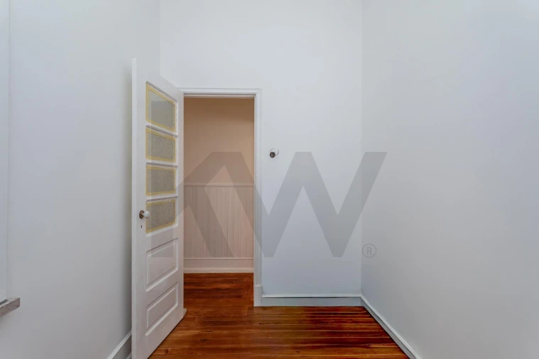 Apartamento T5 para Venda em Arroios Foto 24