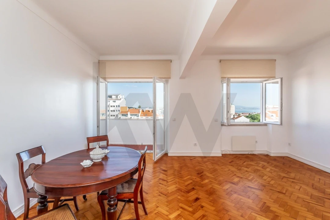 Apartamento T2 para Arrendamento em Santo António Foto 26