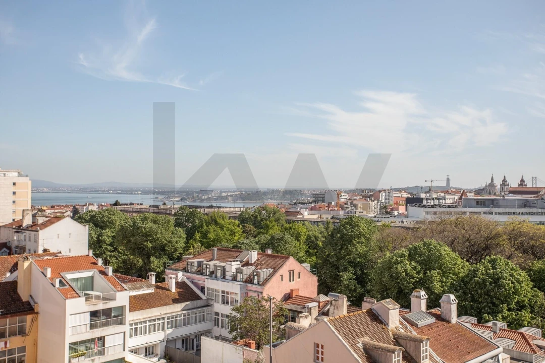 Apartamento T2 para Arrendamento em Santo António Foto 18