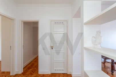 Apartamento T2 para Arrendamento em Santo António