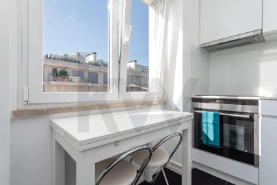 Apartamento T2 para Arrendamento em Santo António