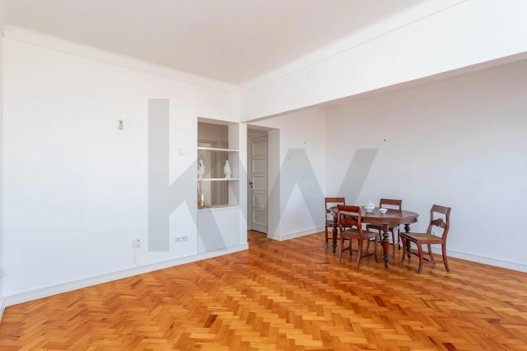 Apartamento T2 para Arrendamento em Santo António Foto 23