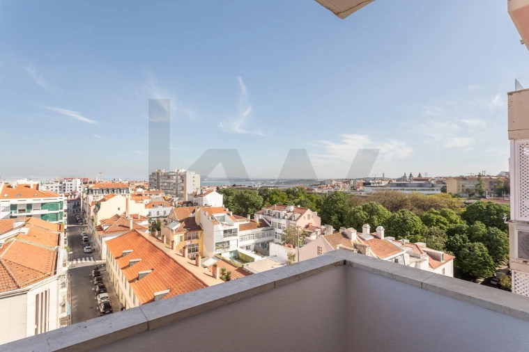 Apartamento T2 para Arrendamento em Santo António Foto 19