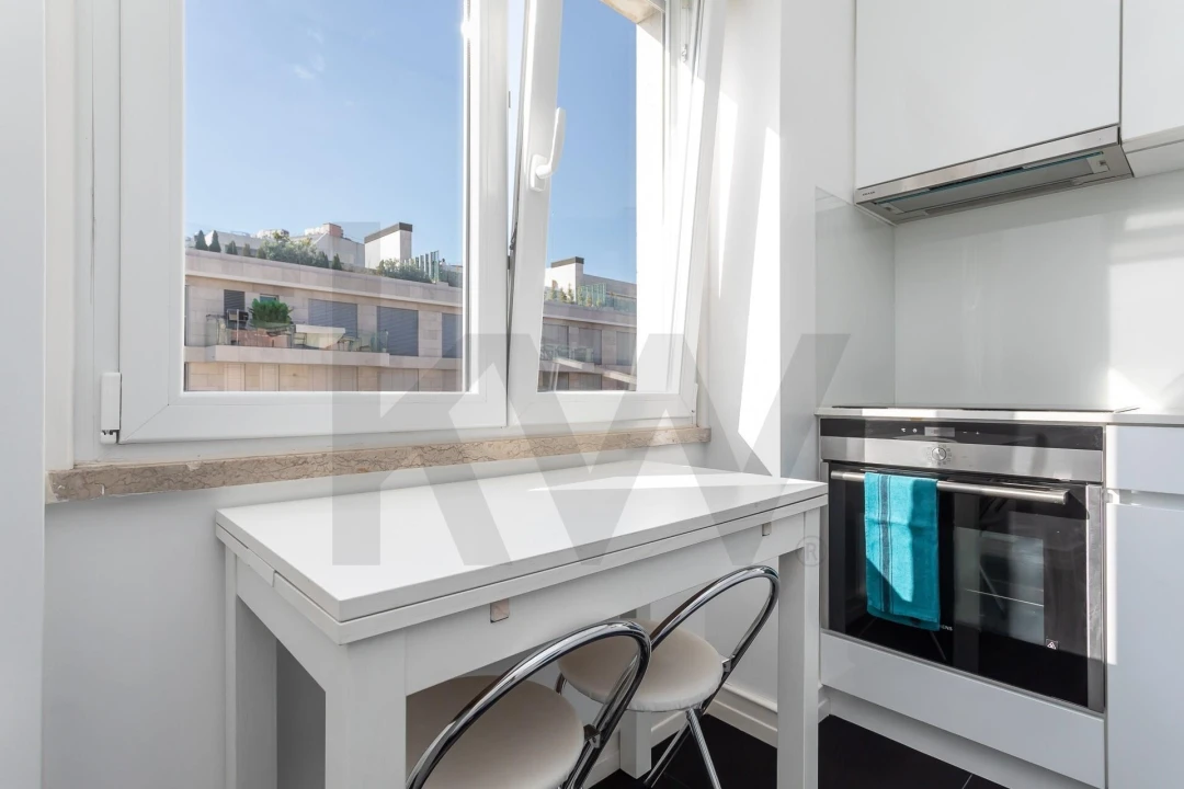 Apartamento T2 para Arrendamento em Santo António Foto 7