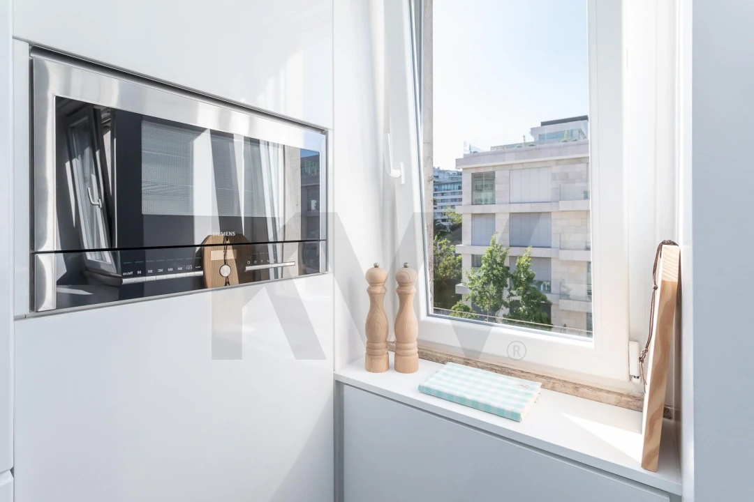 Apartamento T2 para Arrendamento em Santo António Foto 4