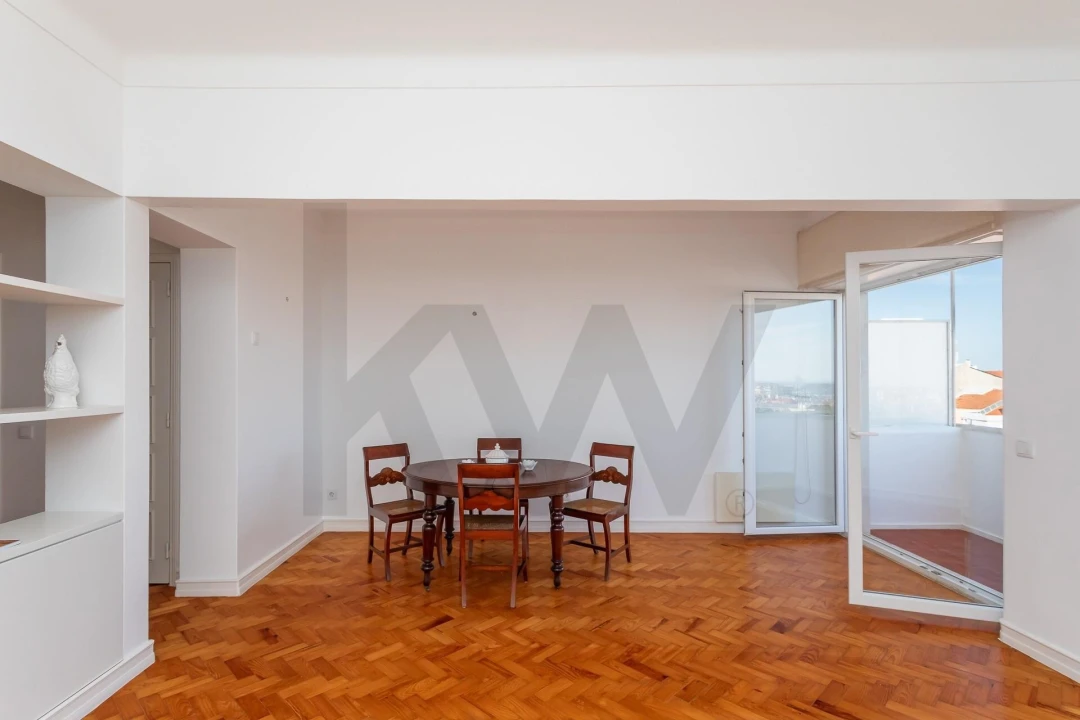 Apartamento T2 para Arrendamento em Santo António Foto 24