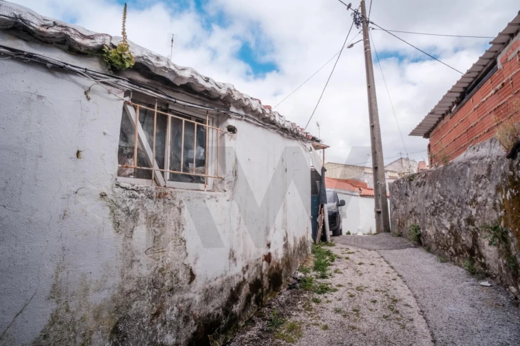 Prédio para Venda em Póvoa de Santo Adrião e Olival Basto Foto 14