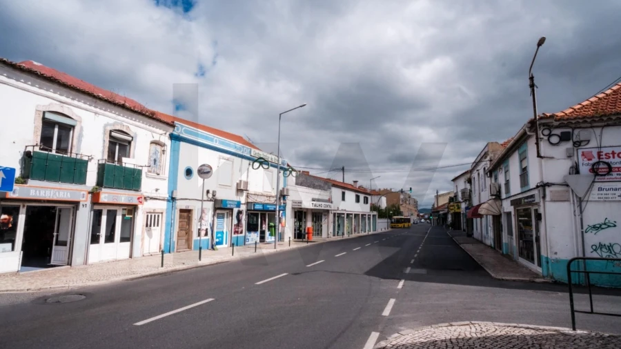 Prédio para Venda em Póvoa de Santo Adrião e Olival Basto