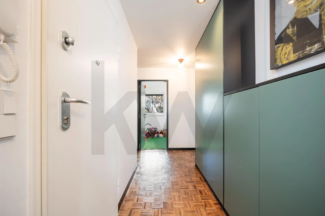 Apartamento T4 para Venda em Santo Antonio dos Olivais Foto 10