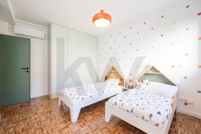 Apartamento T4 para Venda em Santo Antonio dos Olivais