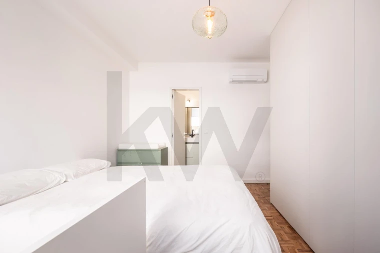 Apartamento T4 para Venda em Santo Antonio dos Olivais Foto 14