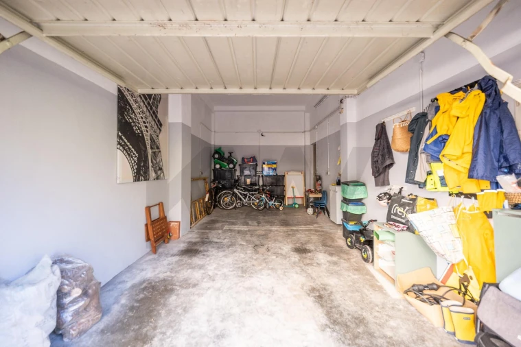 Apartamento T4 para Venda em Santo Antonio dos Olivais Foto 24